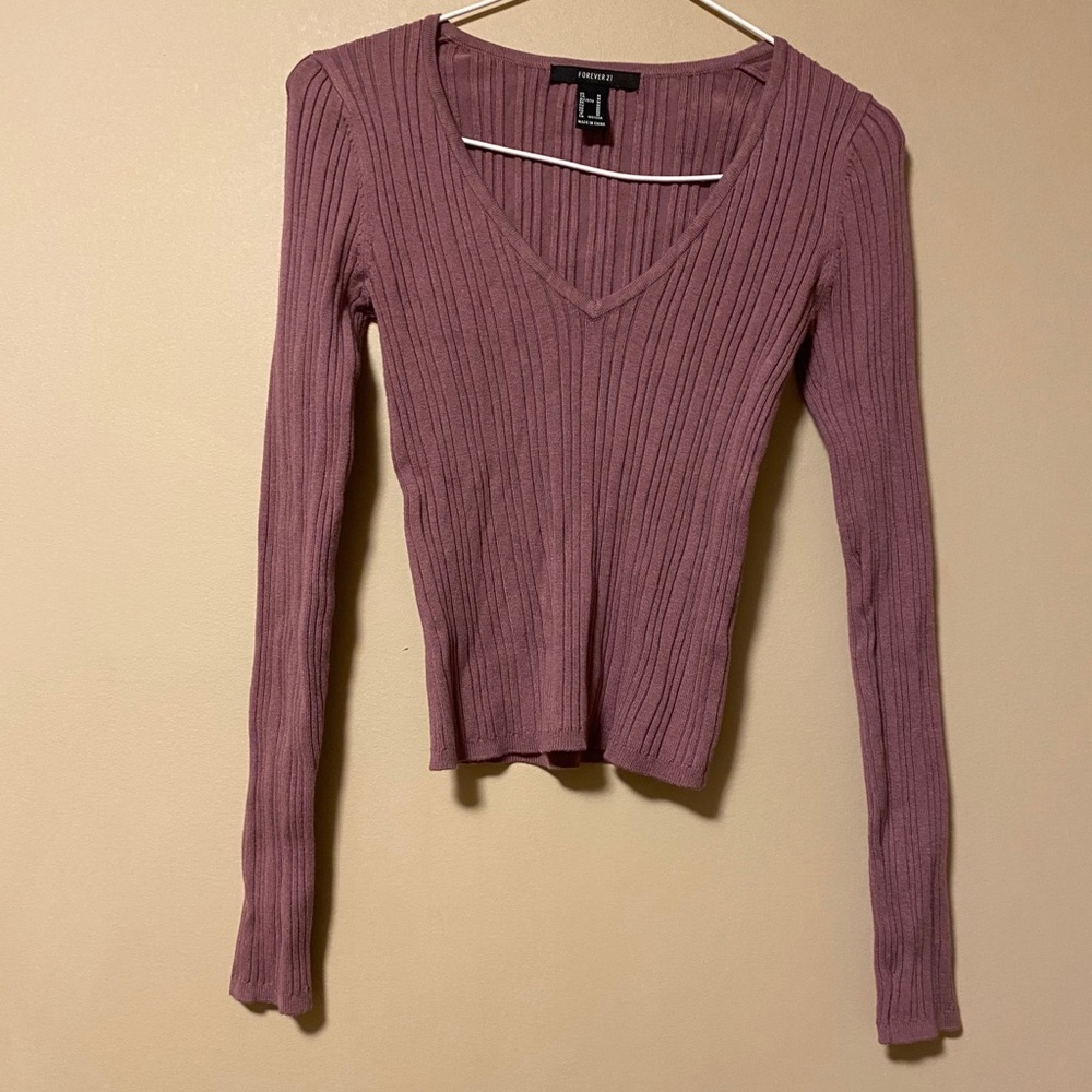 V neck top - Picture 1 of 4